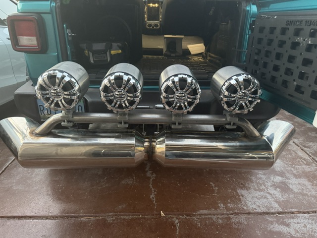 Quad Tower Tailgate Tunes model view 4