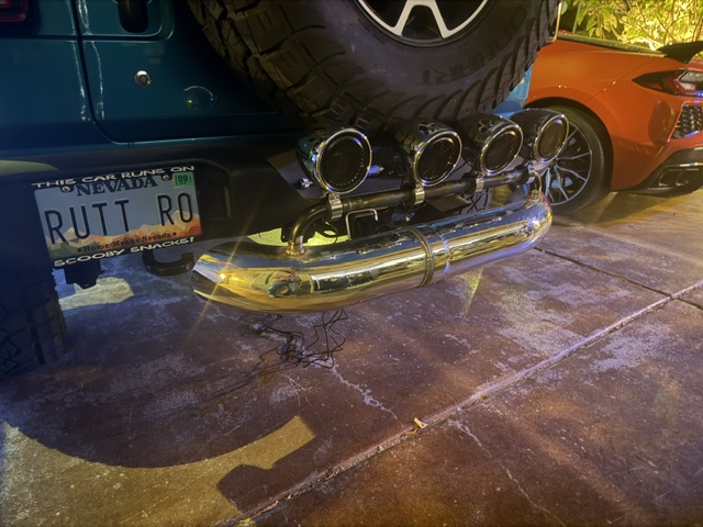 Chrome Cruiser Tailgate Tunes model view 1