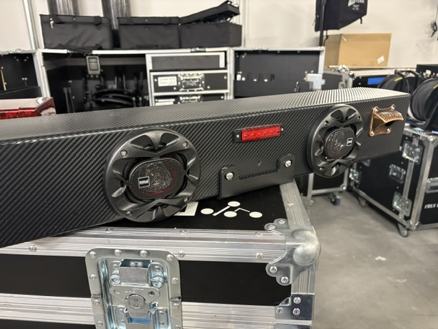 Carbon Compact Tailgate Tunes model view 1