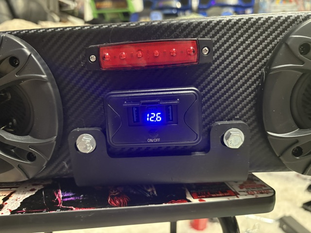 Carbon Pro Tailgate Tunes model view 3